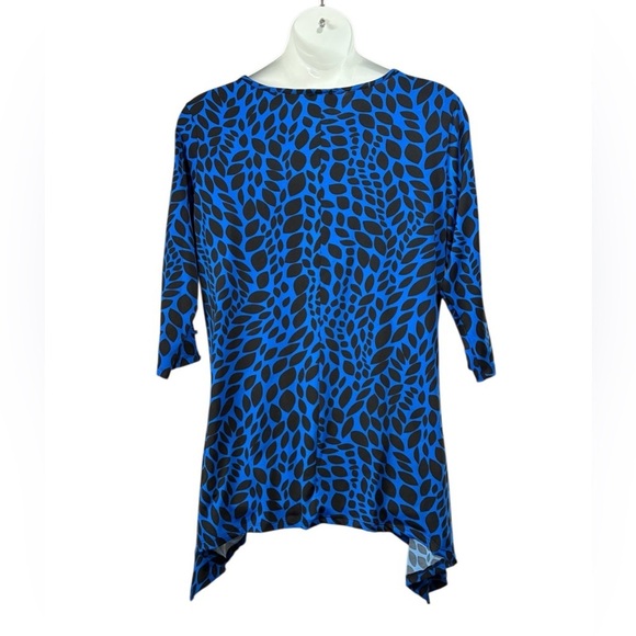 New Woman Design, Plus Size 1X Blue & Black Leaf Pattern Tunic - Picture 8 of 10
